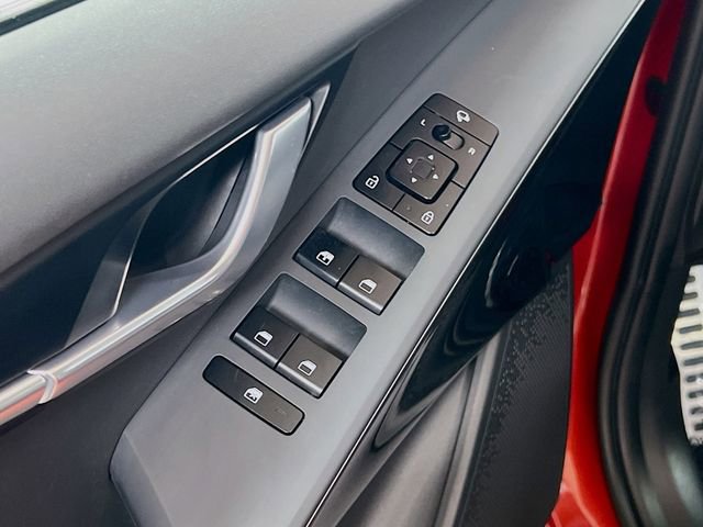 Certified 2023 Kia Niro EX Touring image 18
