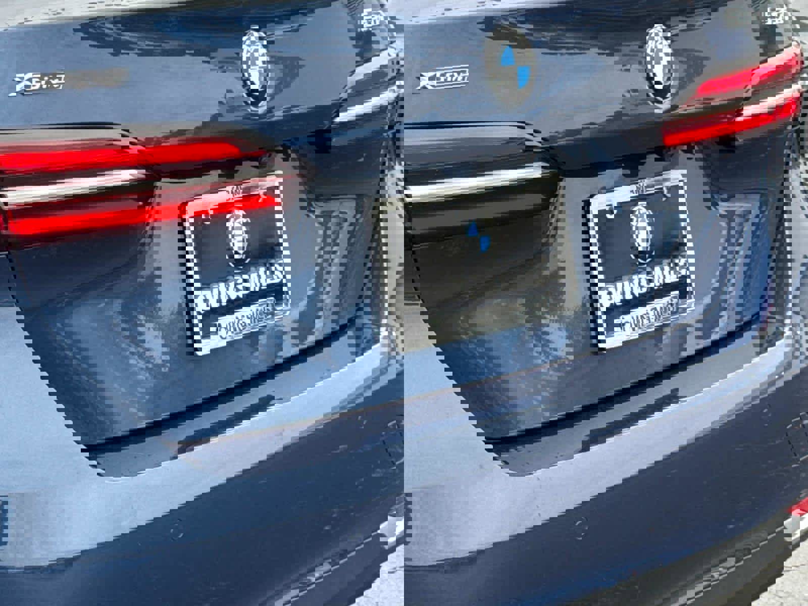 Used 2024 BMW 530i xDrive w/ Premium Package image 11