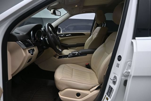 Used 2018 Mercedes-Benz GLS 450 4MATIC w/ Premium Package image 17