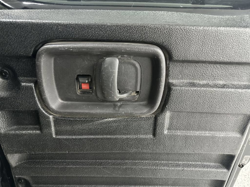 Used 2010 Chevrolet Express 2500 RWD image 21