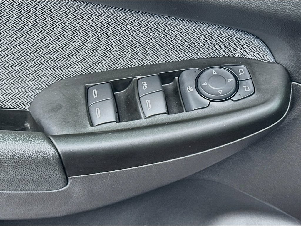 Used 2024 Chevrolet TrailBlazer LT w/ Convenience Package FWD image 17