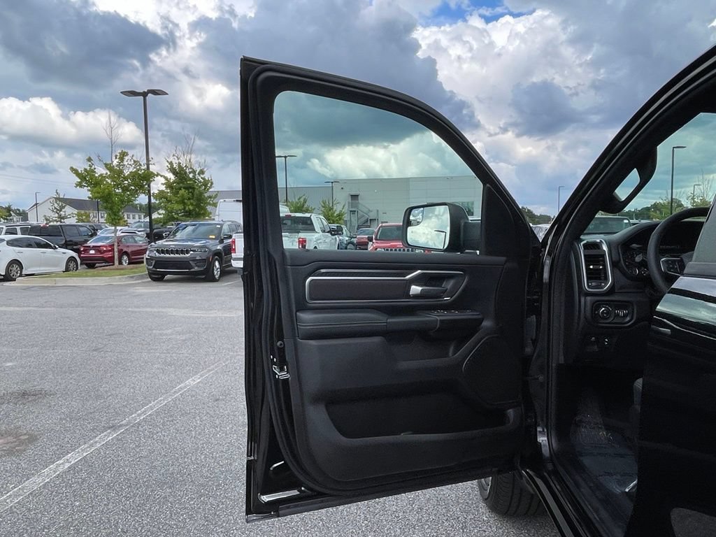 Used 2025 RAM 1500 Big Horn AWD/4WD image 54