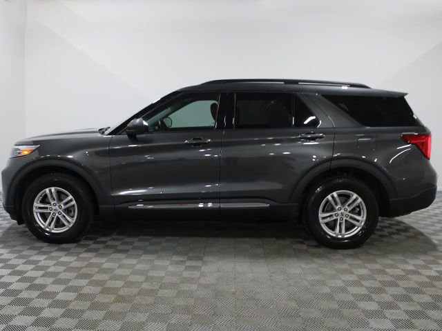 Used 2020 Ford Explorer XLT w/ Equipment Group 202A AWD/4WD image 3