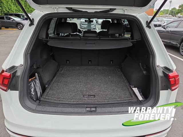 Used 2021 Volkswagen Tiguan SE R-Line AWD/4WD image 18