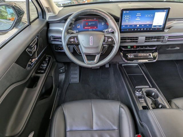 Used 2023 Lincoln Corsair Reserve w/ Equipment Group 201A image 14