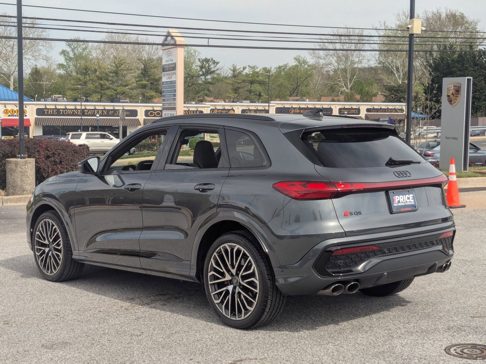 Used 2025 Audi SQ5 Prestige image 3