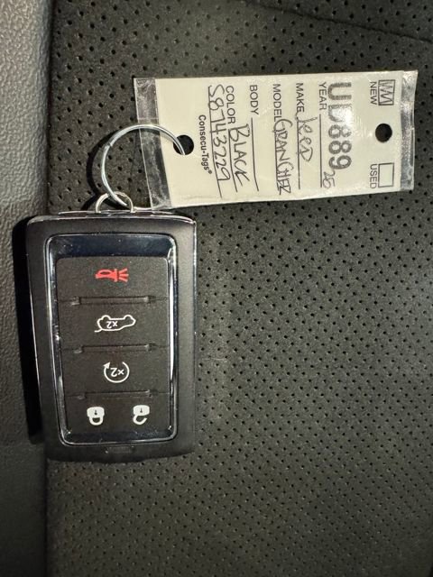 New 2025 Jeep Grand Cherokee Altitude image 39