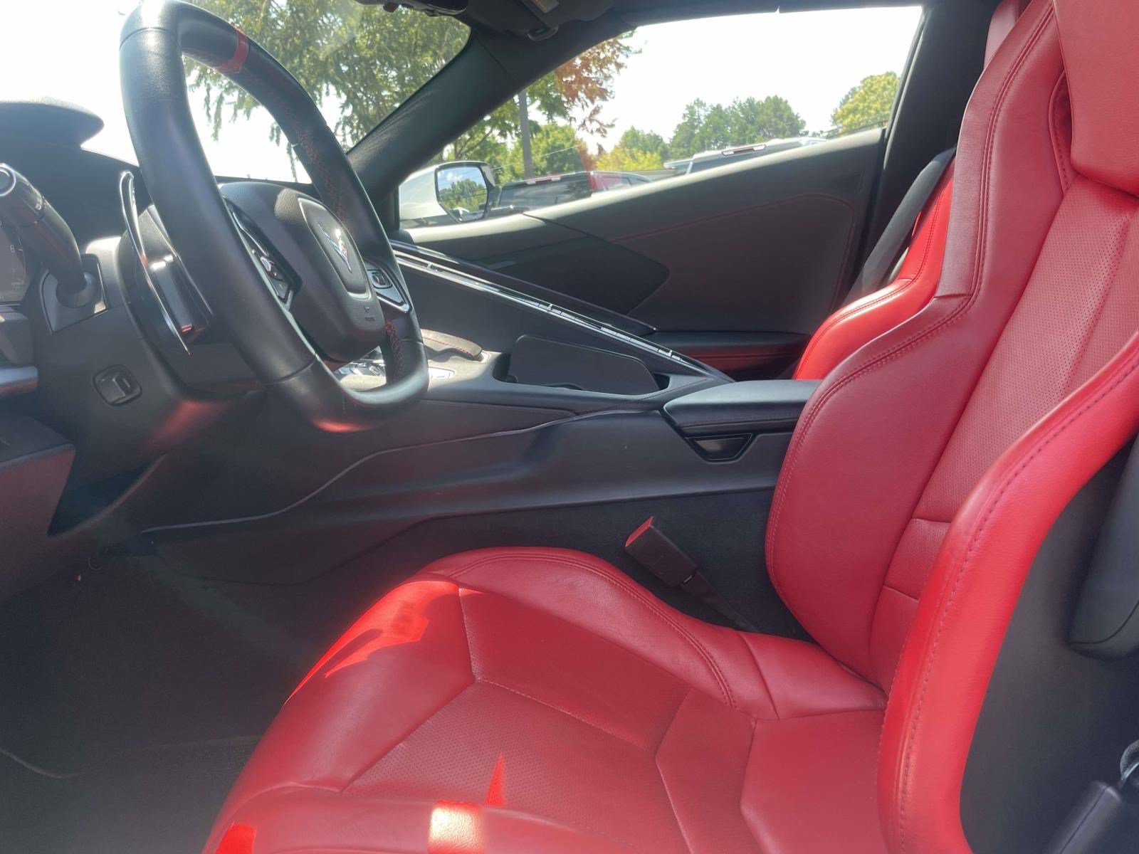 Used 2021 Chevrolet Corvette Stingray Convertible w/ 1LT RWD image 11