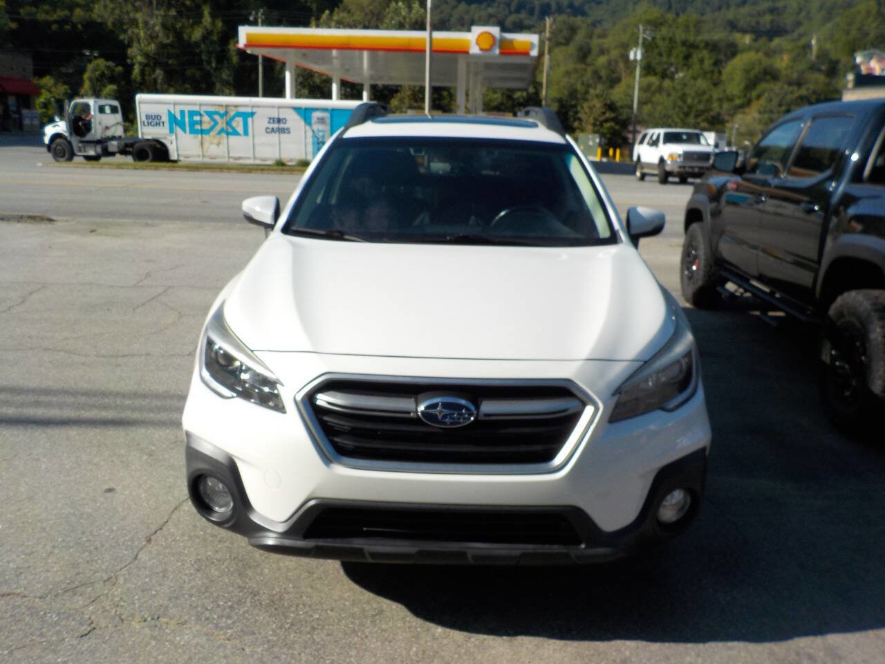Used 2019 Subaru Outback 2.5i Premium image 7