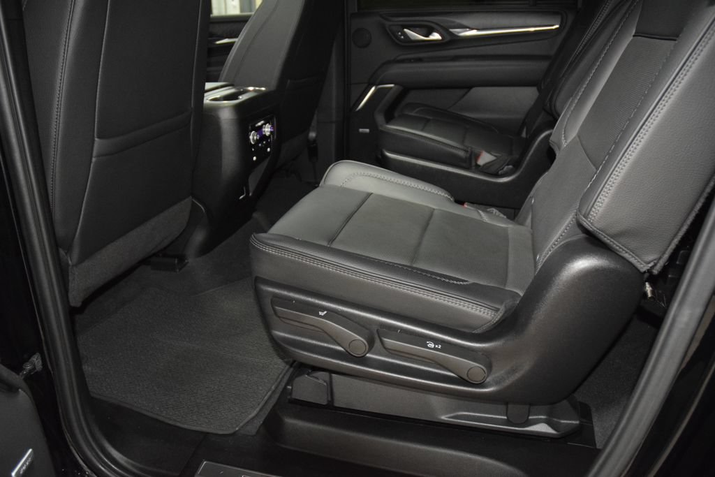 Used 2024 GMC Yukon XL Denali AWD/4WD image 44
