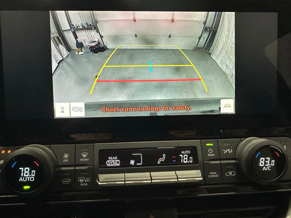 Used 2025 Toyota Grand Highlander AWD image 39