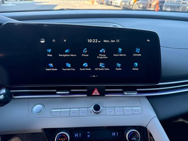 Certified 2025 Hyundai Elantra Limited image 18