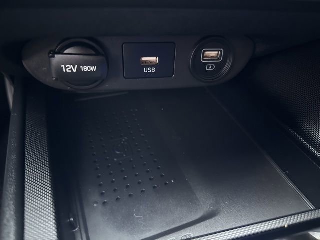 Used 2023 Hyundai Elantra SEL w/ Convenience Package image 34