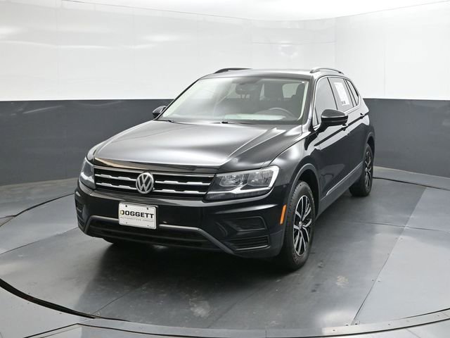 Used 2021 Volkswagen Tiguan SE w/ Panoramic Sunroof Package FWD image 22