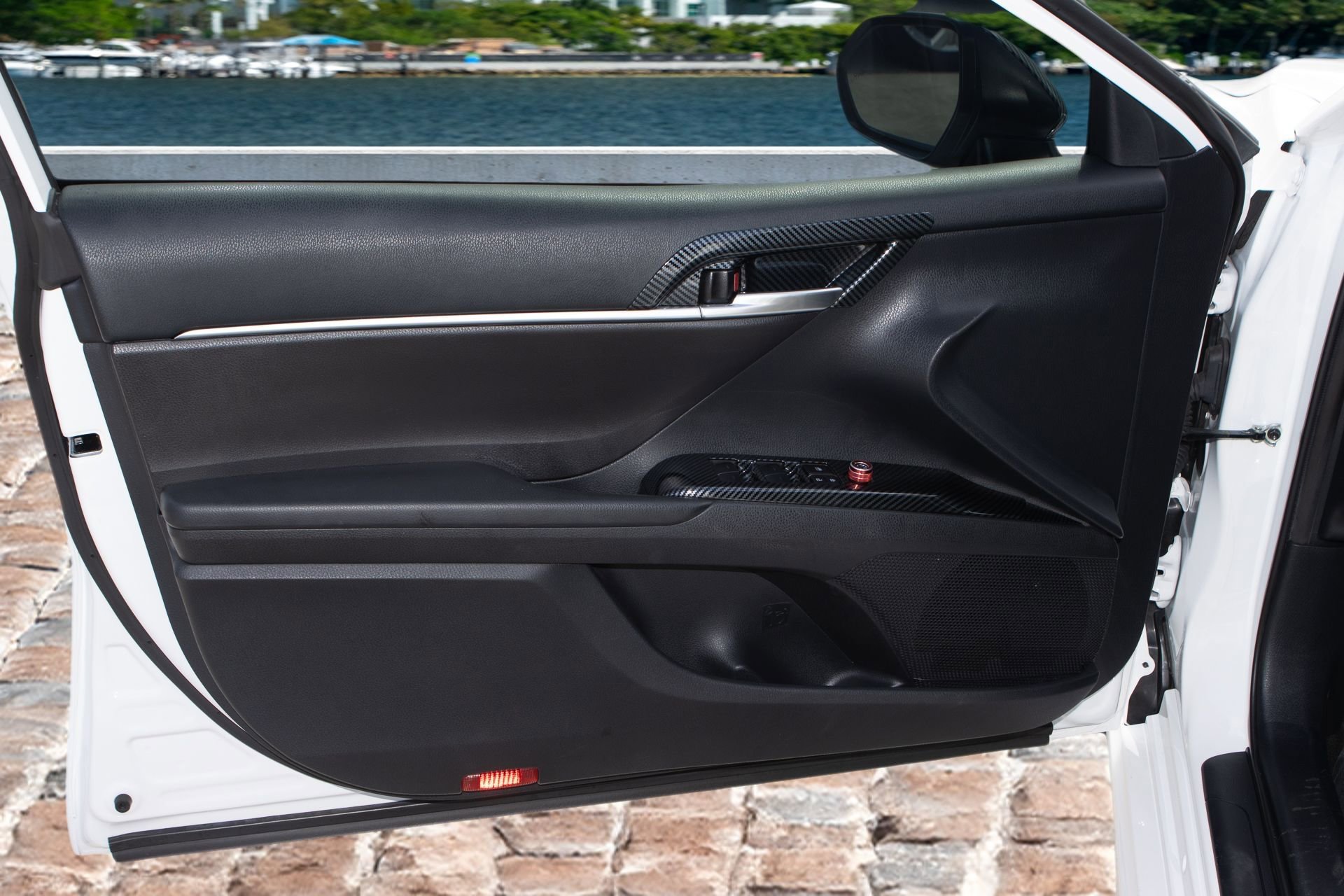 Used 2023 Toyota Camry SE image 10