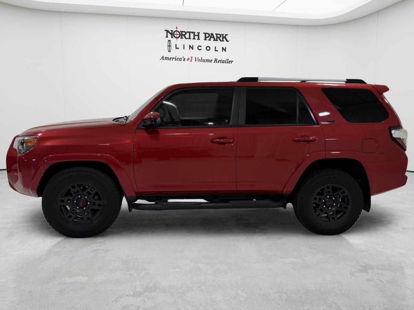 Used 2021 Toyota 4Runner SR5 RWD image 2