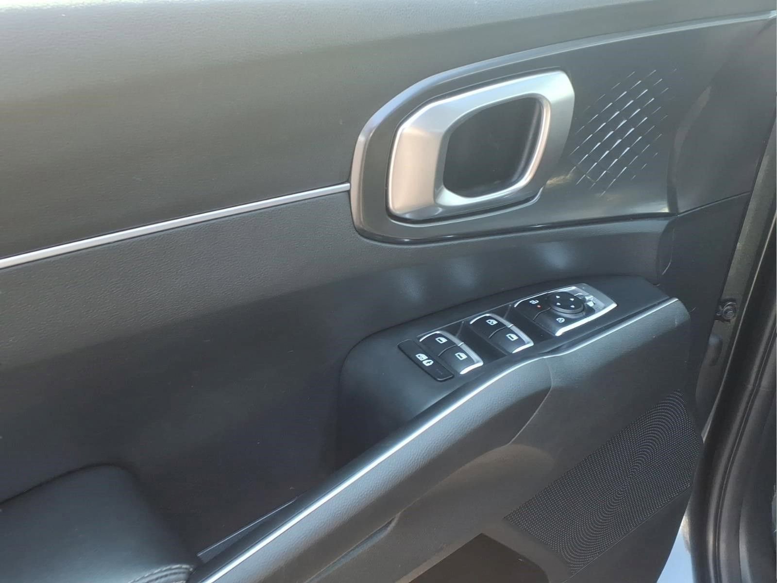 Used 2024 Kia Sorento S AWD/4WD image 9