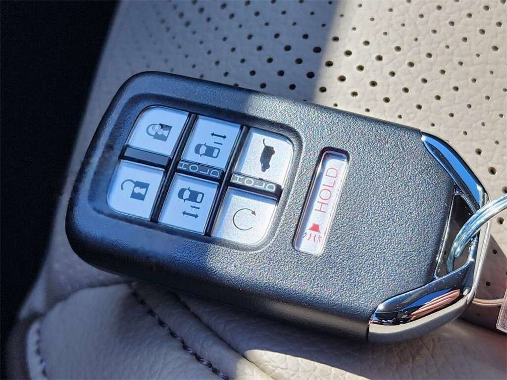Used 2023 Honda Odyssey Elite image 33