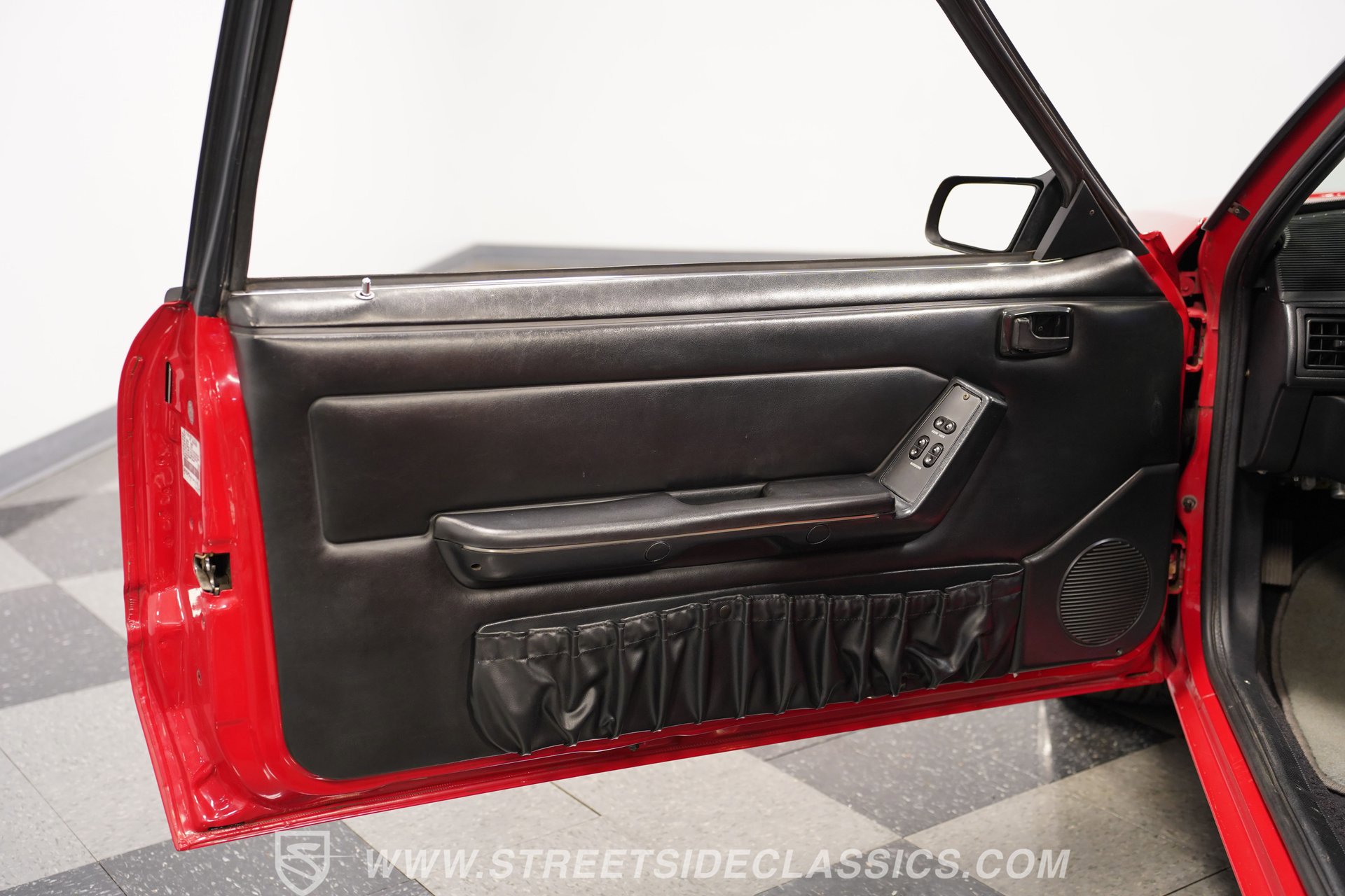 Used 1991 Ford Mustang LX RWD image 37