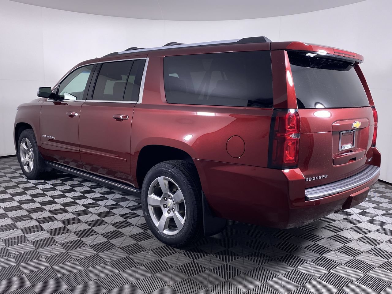 Certified 2019 Chevrolet Suburban Premier AWD/4WD image 20