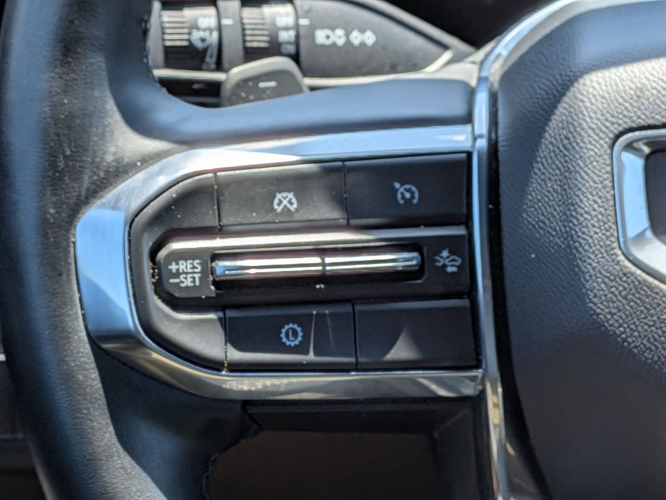 Used 2025 GMC Terrain Elevation AWD/4WD image 18