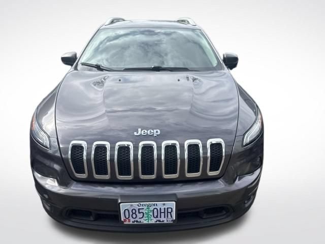 Used 2017 Jeep Cherokee Latitude w/ True North Edition AWD/4WD image 5