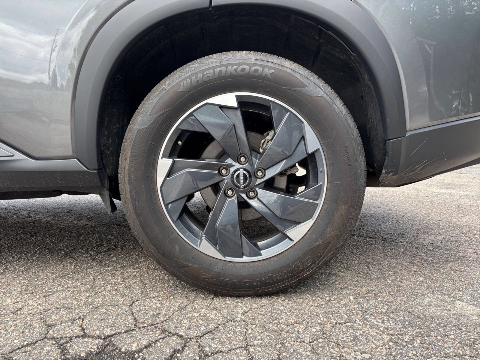 Used 2025 Nissan Rogue SV AWD/4WD image 27