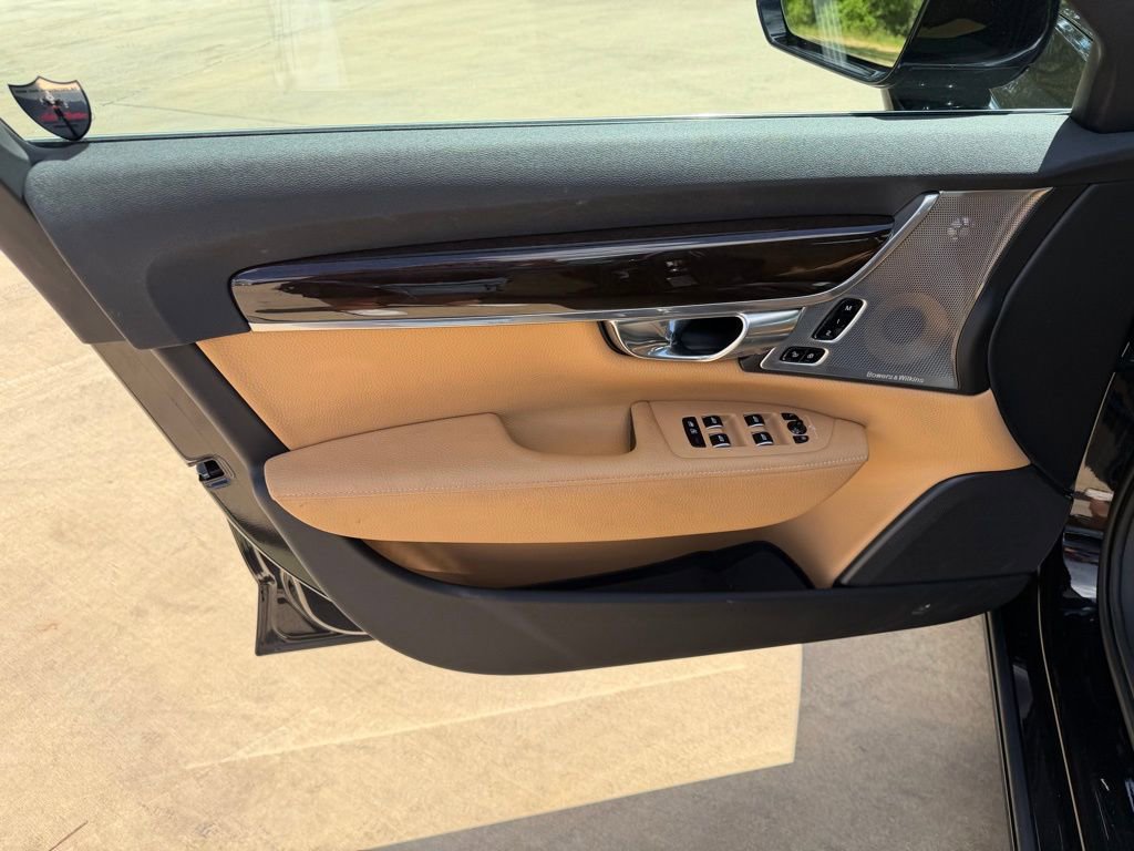 Used 2018 Volvo S90 T6 Momentum w/ Protection Package Premier image 13