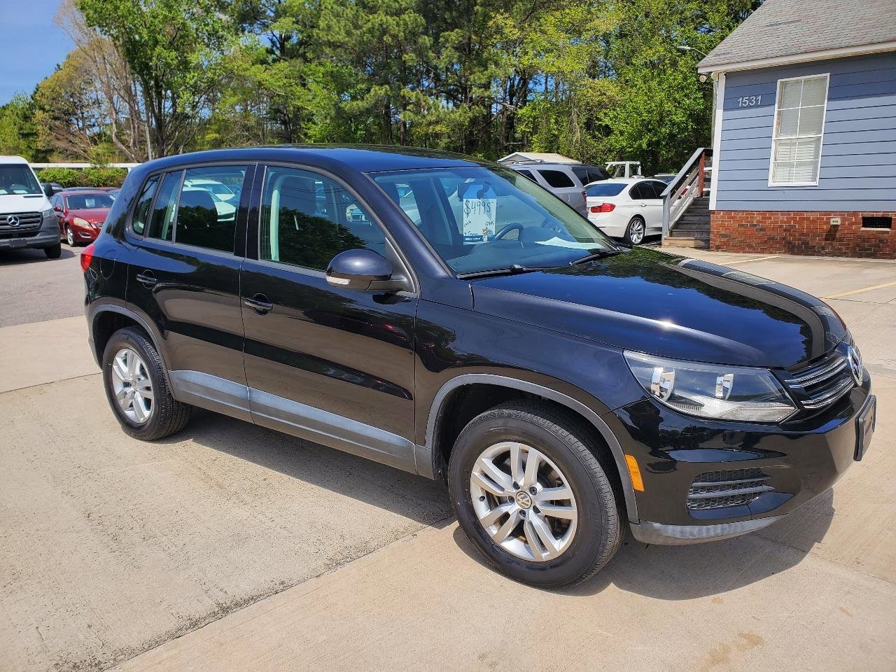 Used 2014 Volkswagen Tiguan S image 3