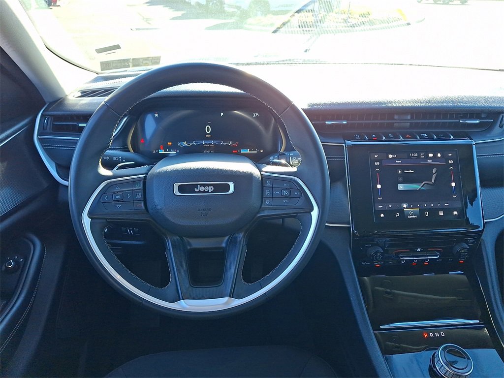 Used 2023 Jeep Grand Cherokee L Laredo image 13