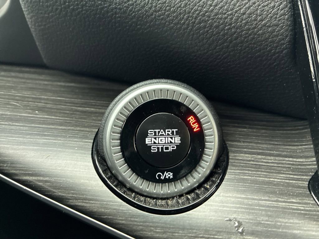 Used 2024 Jeep Wagoneer Series II w/ Flexible Seating Group image 18