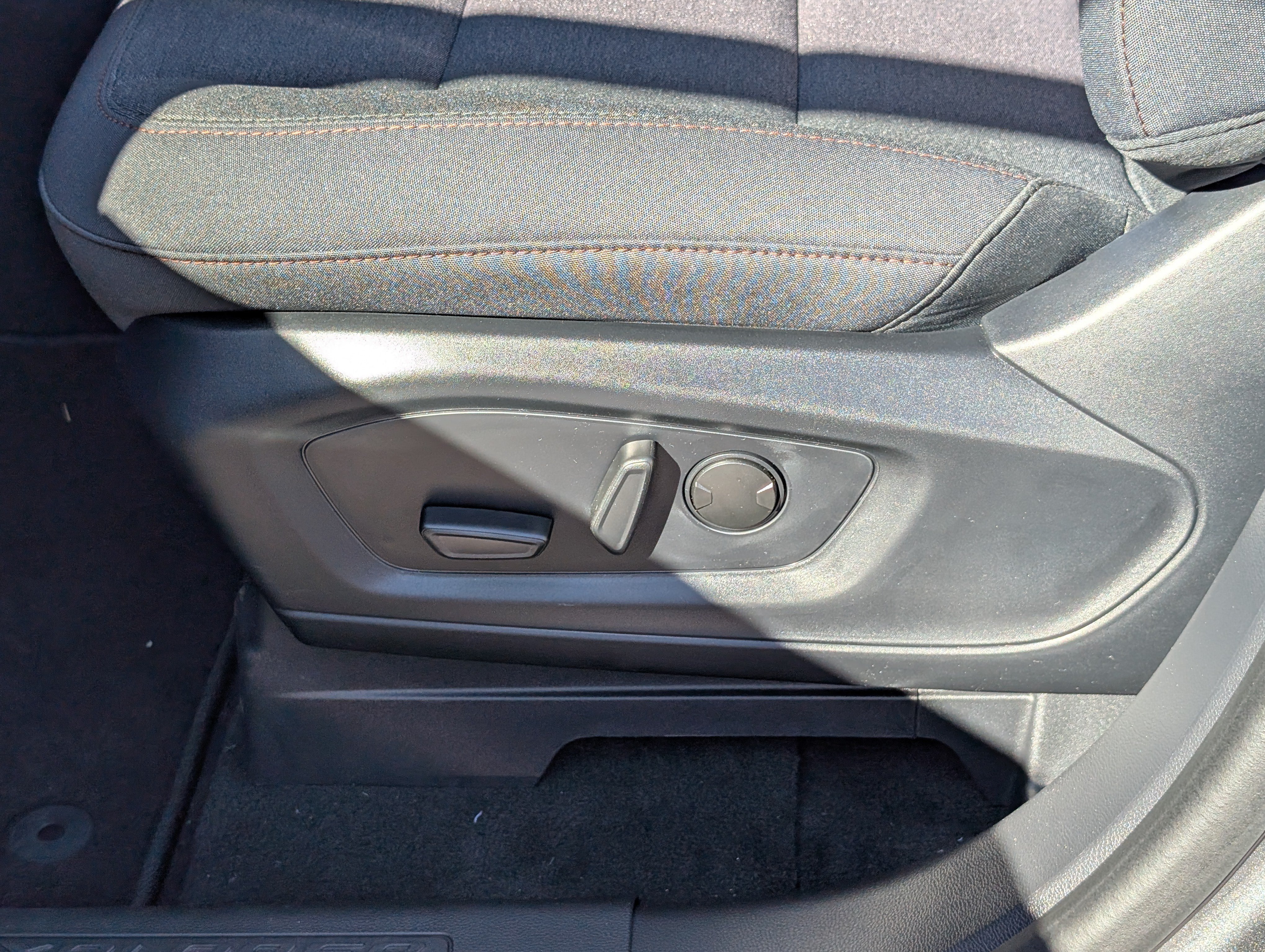 New 2027 Ford Explorer Active AWD/4WD image 17