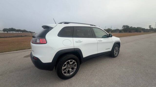 Used 2021 Jeep Cherokee Trailhawk AWD/4WD image 8