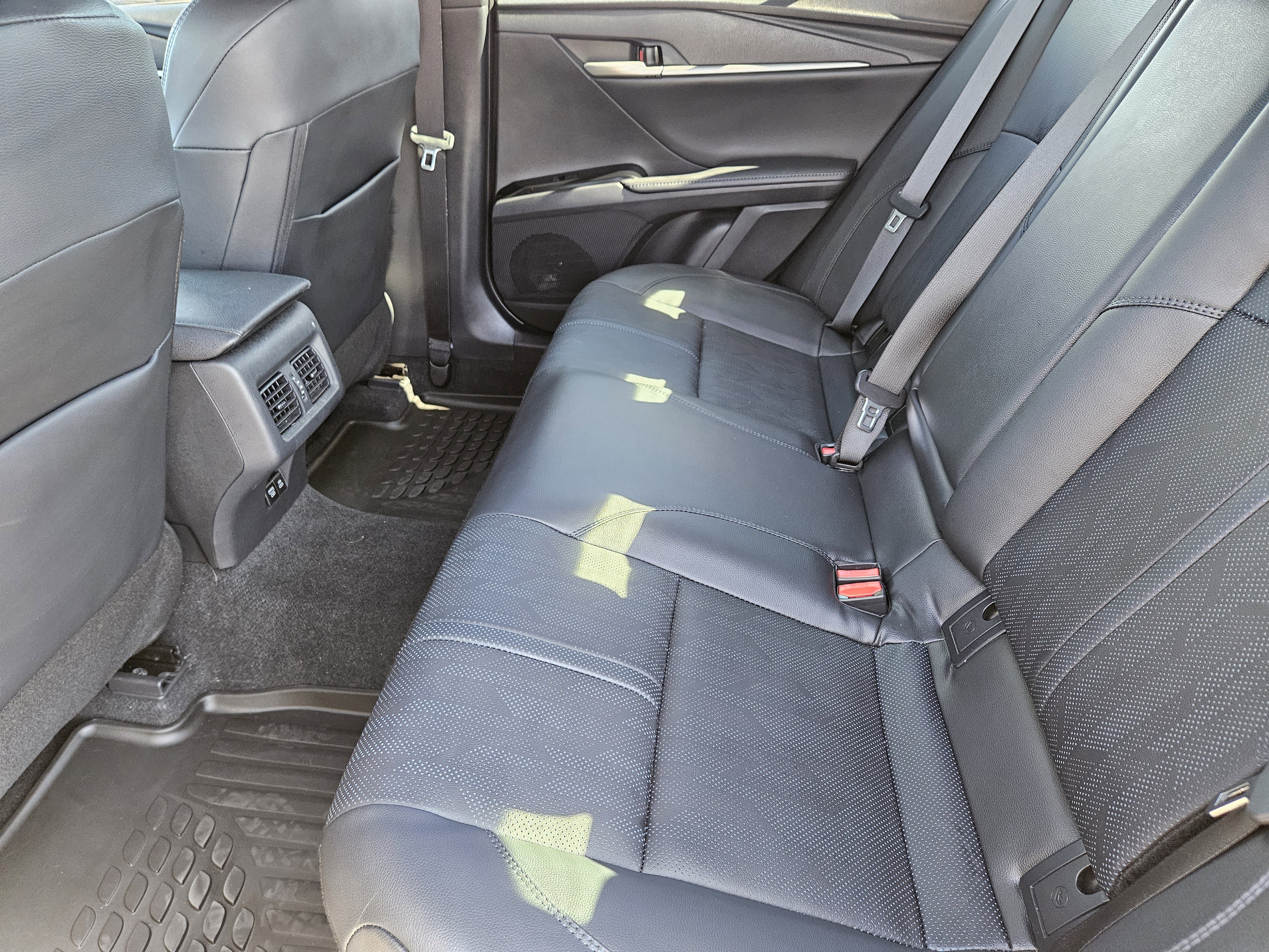 Used 2025 Toyota Camry XSE image 30