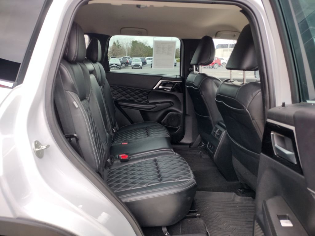 Used 2022 Mitsubishi Outlander SEL image 10