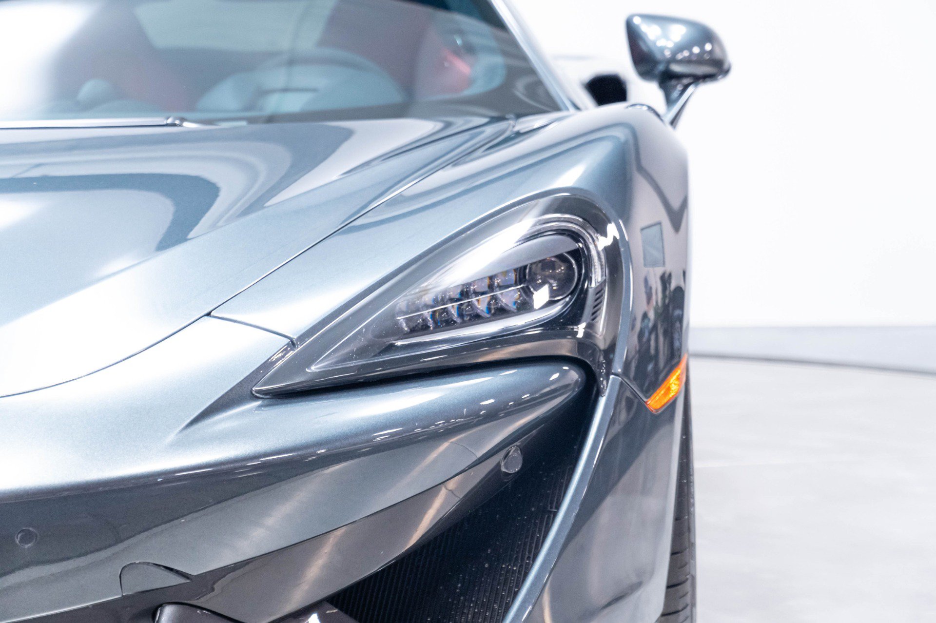 Used 2019 McLaren 570S Coupe RWD image 51