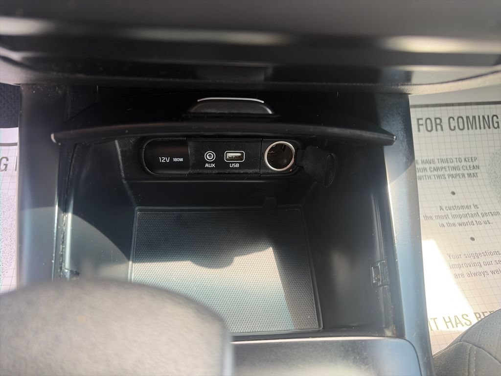 Used 2020 Kia Sorento L FWD image 30