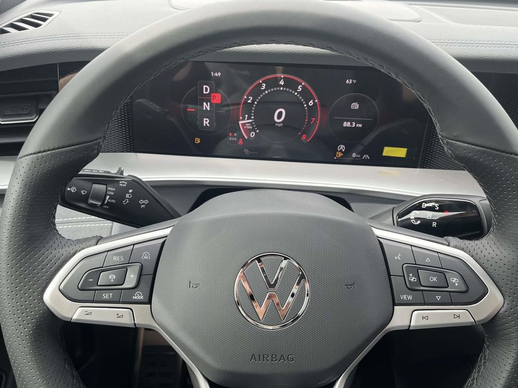New 2026 Volkswagen Tiguan SE R-Line AWD/4WD image 17