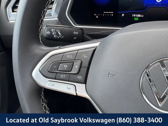 Certified 2023 Volkswagen Tiguan SE w/ Panoramic Sunroof Package AWD/4WD image 39