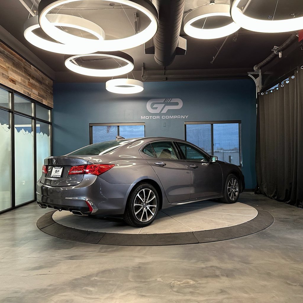 Used 2018 Acura TLX w/ Technology Package AWD/4WD image 3