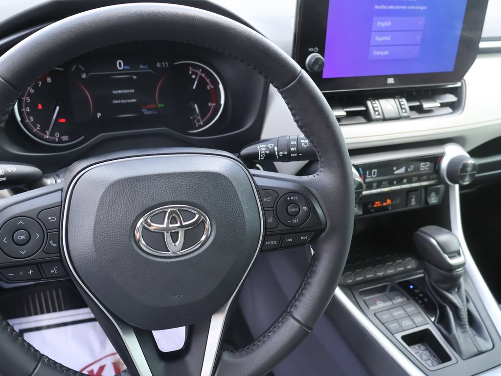 Used 2023 Toyota RAV4 XLE Premium AWD/4WD image 32