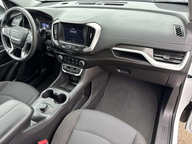 Used 2022 GMC Terrain SLE image 16