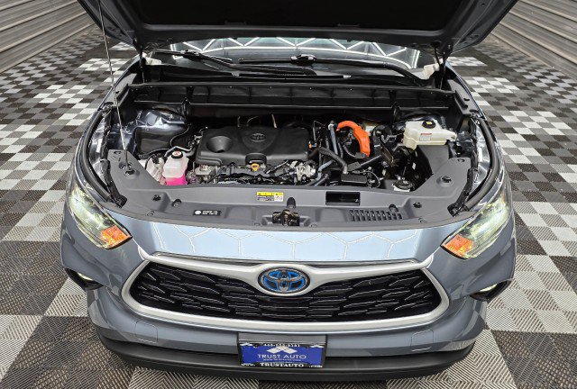 Used 2023 Toyota Highlander LE AWD/4WD image 41