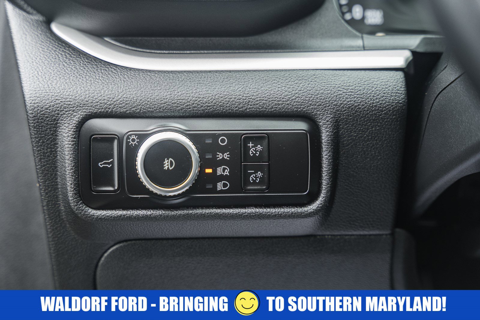 Used 2023 Ford Explorer XLT w/ Equipment Group 202A image 83