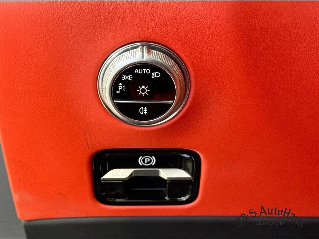 Used 2022 Mercedes-Benz SL 55 AMG 4MATIC w/ Driver Assistance Package image 10