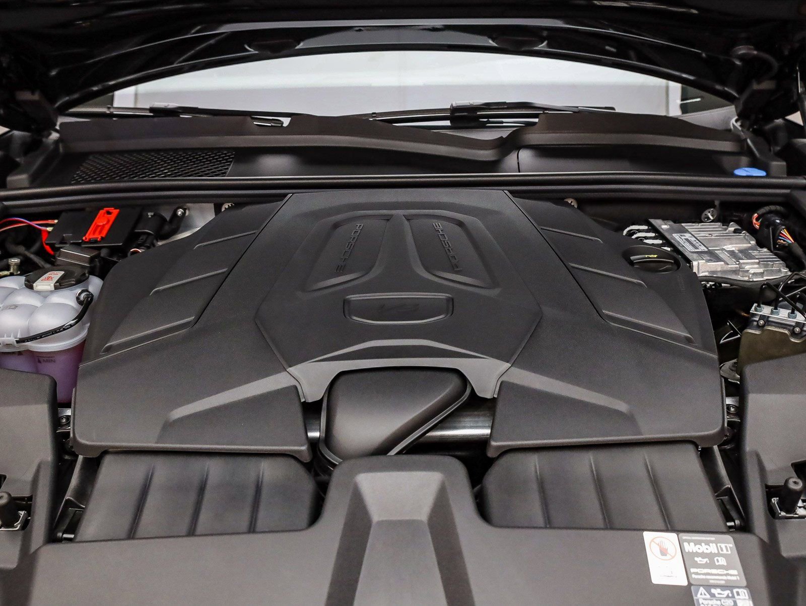 Certified 2026 Porsche Cayenne image 29
