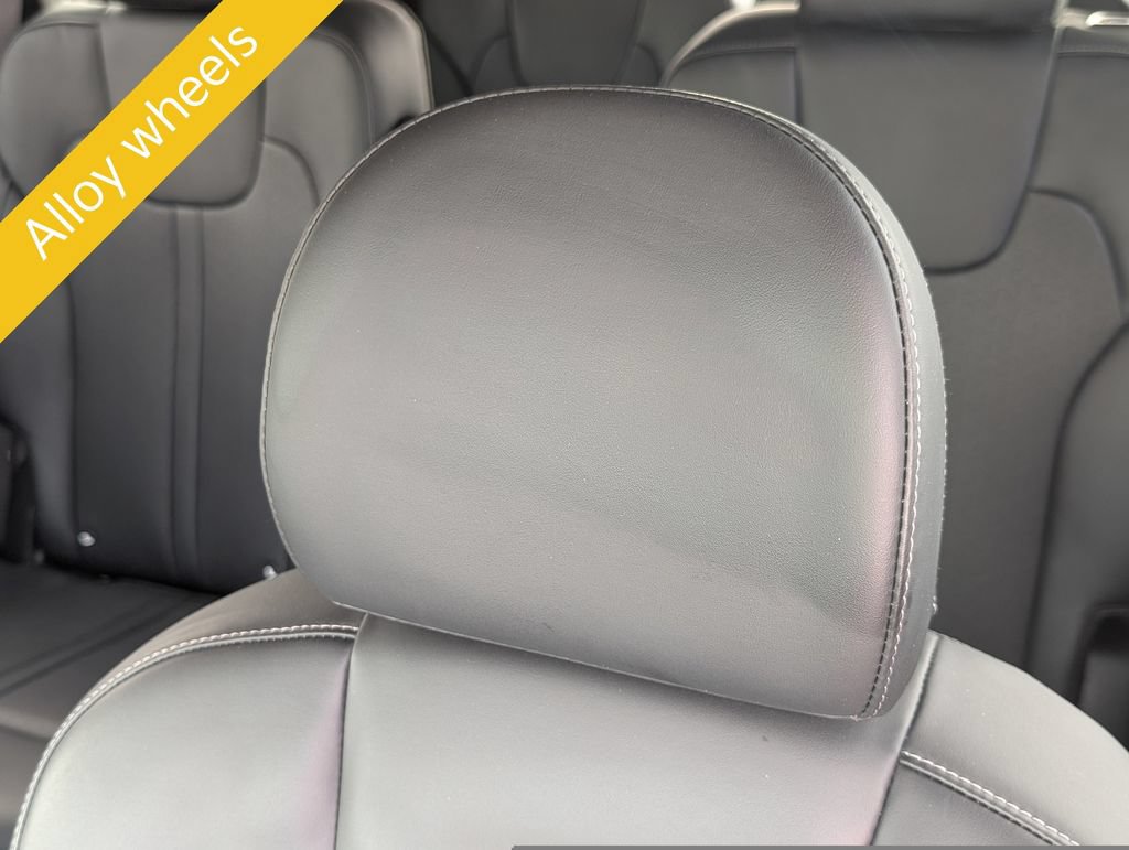 Certified 2023 Kia Sorento EX AWD/4WD image 17