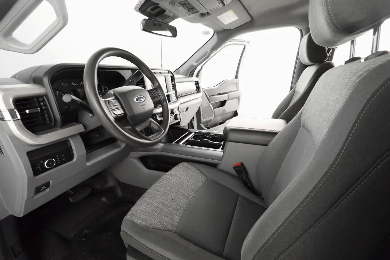 Used 2023 Ford F250 XLT AWD/4WD image 12