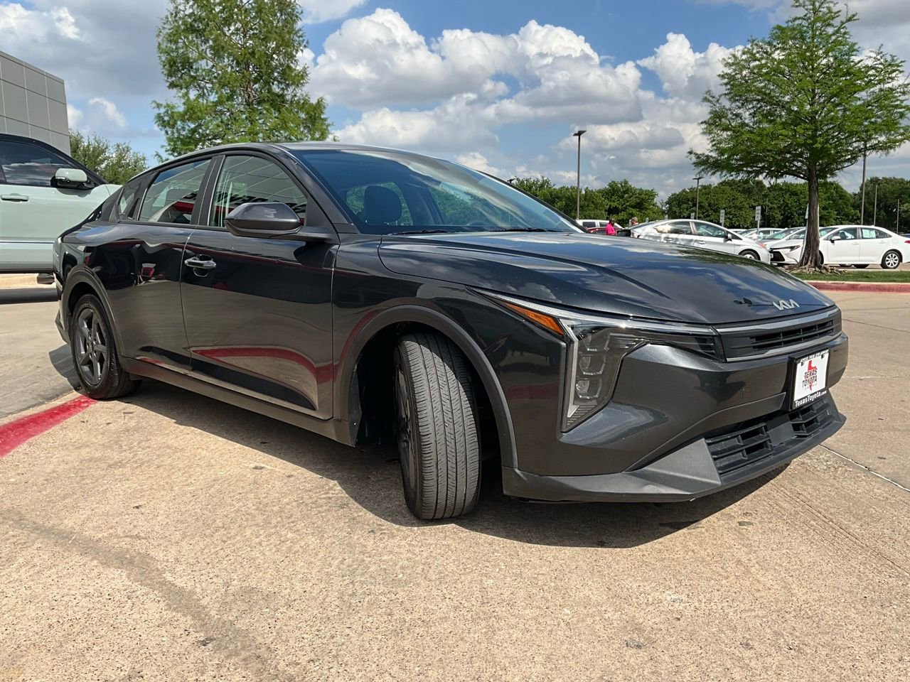 Used 2025 Kia K4 LXS FWD image 4