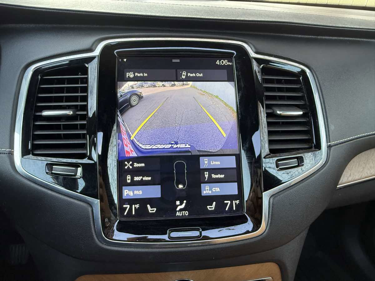 Used 2017 Volvo XC90 T6 Inscription w/ Vision Package image 21